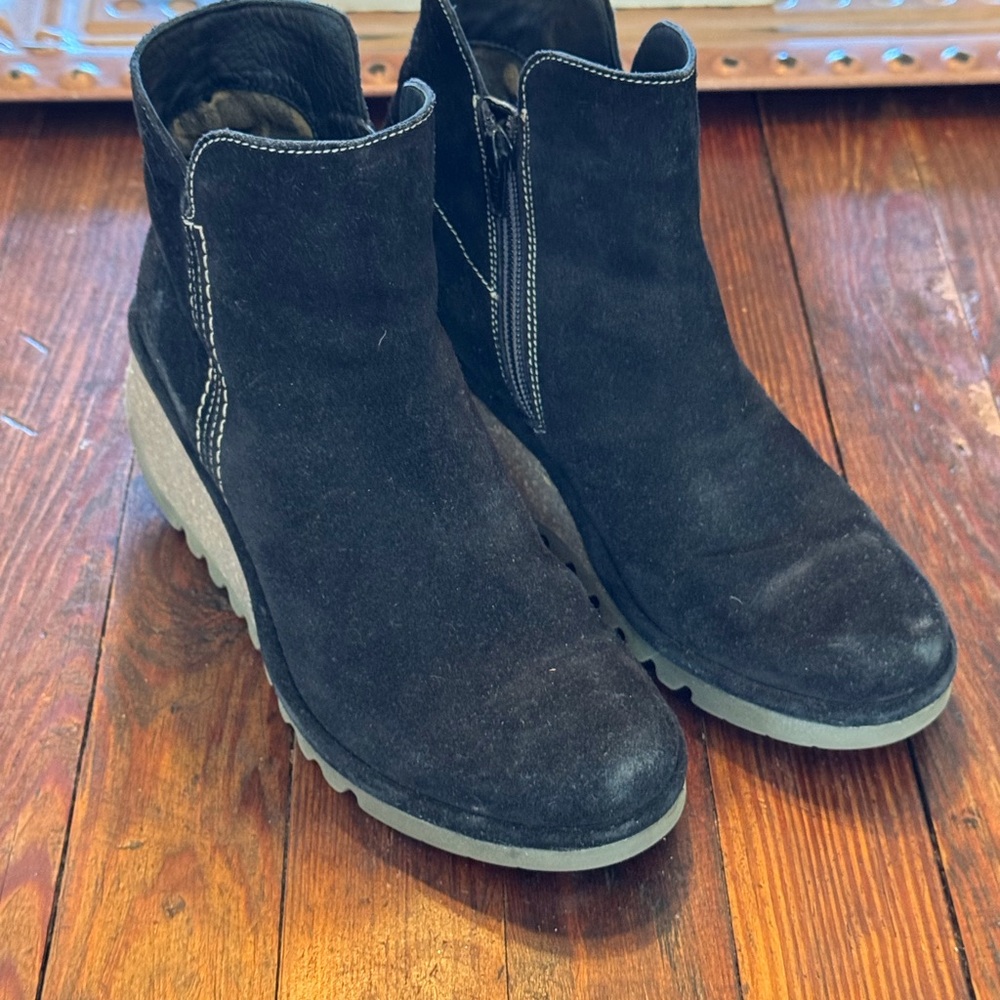 Women's Black Suede Ankle Boots-Fly London